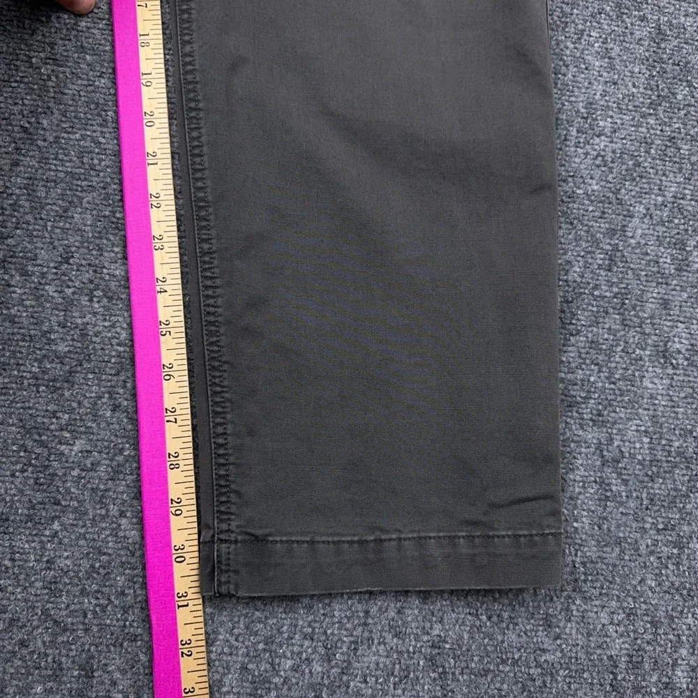 The North Face Pants Men 40x31 Gray Stretch Cotton Chino Hiking Faded Zip Pocket